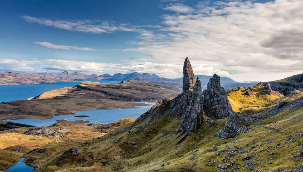 Exploring Scotland: A Journey through Stunning Landscapes and Delectable Cuisine